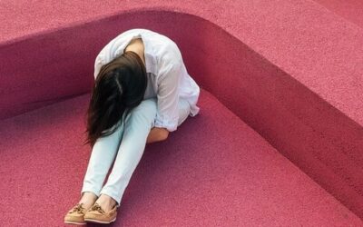 Attendre d&rsquo;être aimé pour être heureux : le piège silencieux qui sabote vos relations